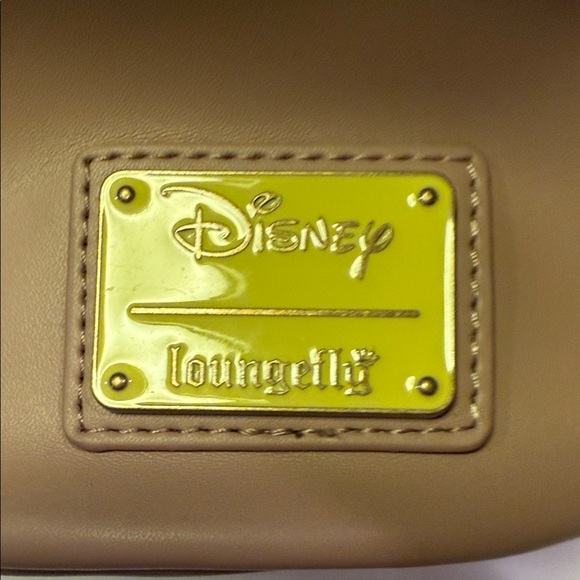 Loungefly Disney Hunny Pot Bucket Bag - Yellow and Blue main image 4